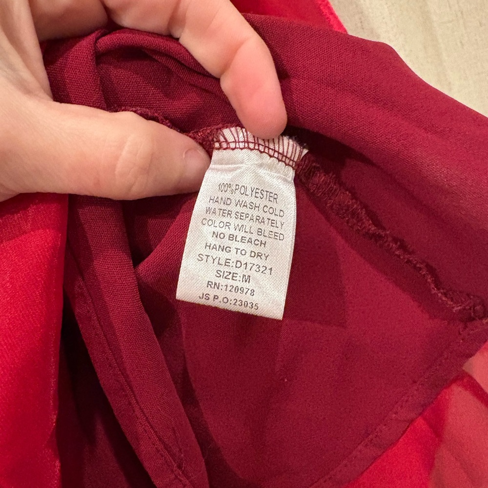 Entro Vibrant Red Satin Dress - Picture 5 of 8